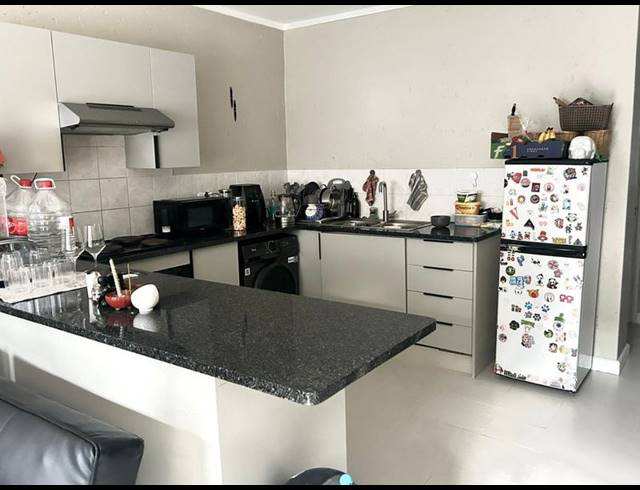 1 BEDROOM PROPERTY TO RENT IN RANDBURG CENTRAL